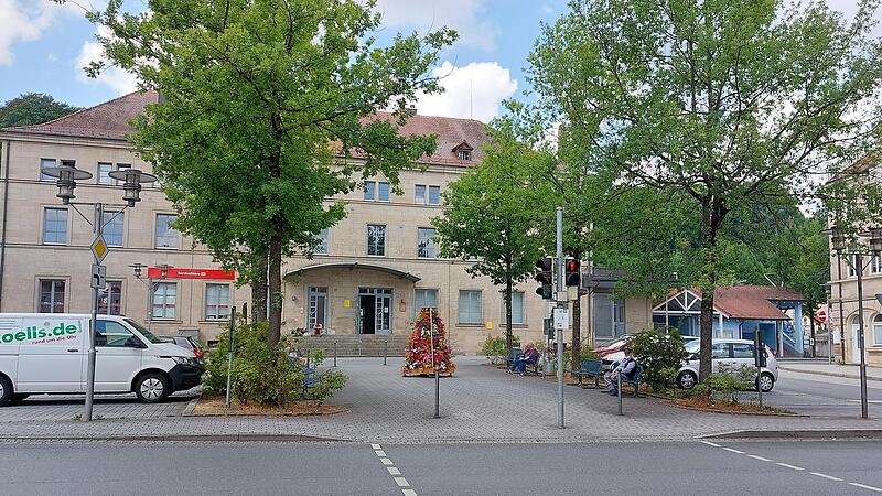 Der Kronacher Bahnhofsvorplatz steht ebenfalls auf der Maßnahmenliste Der Kronacher Bahnhofsvorplatz steht ebenfalls auf der Maßnahmenliste