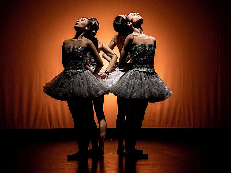 Das Kammerballett "First Steps" feierte erfolgreiche Premiere im Theater in der Reithalle in Coburg.Kammerballett "First Steps" in Coburg Das Kammerballett "First Steps" feierte erfolgreiche Premiere im Theater in der Reithalle in Coburg.