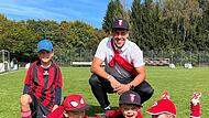 Fabian Fr&uuml;h (rechts) ist nicht nur Spieler, sondern auch Jugendleiter und Nachwuchstrainer beim TSV 08 Kulmbach.
