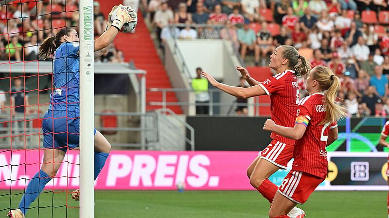 DFB-Supercup - Bayern München - VfL Wolfsburg DFB-Supercup - Bayern München - VfL Wolfsburg