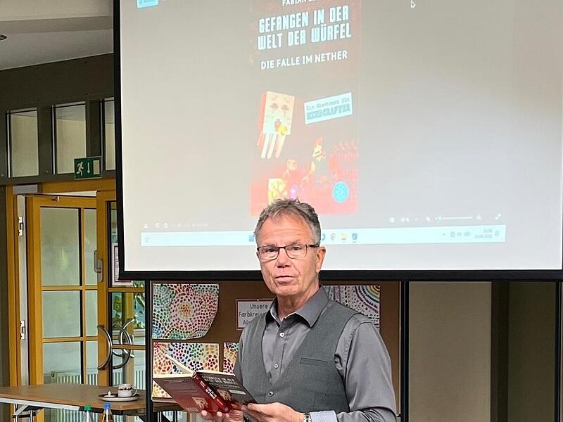 Fabian Lenk, einer der produktivsten und bekanntesten Kinderbuch-Autoren Deutschlands, las in der Bad Br&uuml;ckenauer Grundschule.