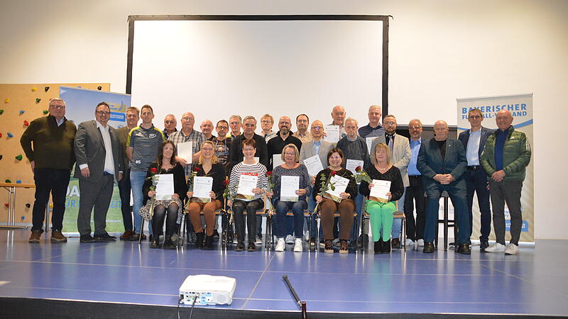 DFB-Sonderehrung im Fußballkreis Rhön