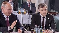 Wladimir Putin und Berater Surkow