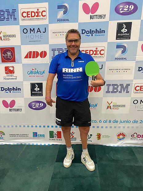 Der fünffache Paralympics-Sieger Jochen Wollmert schlägt bald für den TV Schwürbitz auf.