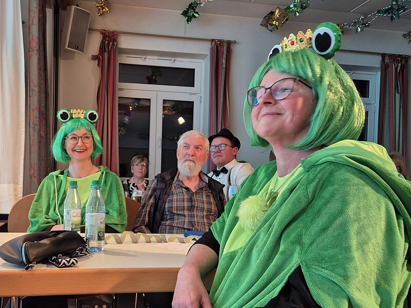 So sch&ouml;n war's beim B&uuml;ttenabend in Waldfenster.