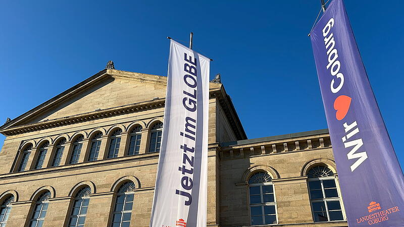 Das Landestheater am Coburger Schlossplatz wird zurzeit nicht bespielt. Bis zur geplanten Sanierung dient das Globe am ehemaligen G&uuml;terbahnhof als Interimsspielst&auml;tte.