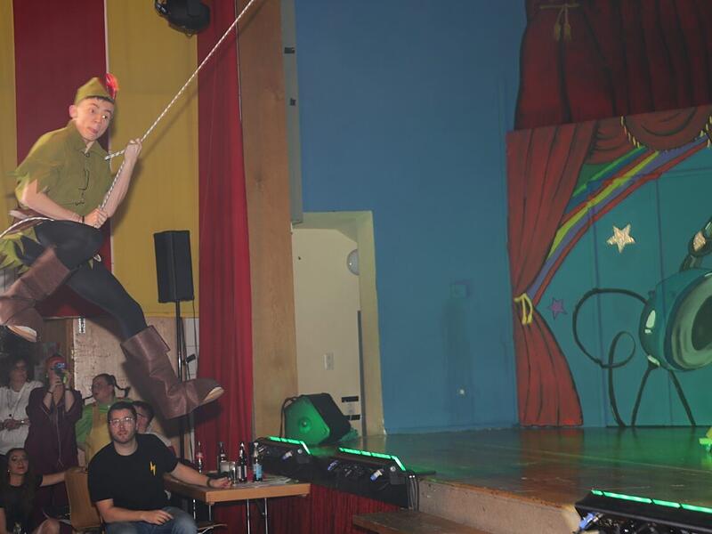 F&uuml;nf Stunden buntes Treiben, bei dem Altbekannte ebenso f&uuml;r Unterhaltung sorgten wie neue Acts, gab es beim NCC in N&uuml;dlingen.