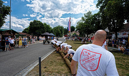 Kerwa Sassanfahrt 2026Kerwa Sassanfahrt 2026 Kirchweih in Sassanfahrt: Den Auftakt am Samstag machten die Böllerschützen Hubertus 70. Dann folgte der Abmarsch zum Dorfplatz, um dort den Kirchweihbaum aufzustellen.