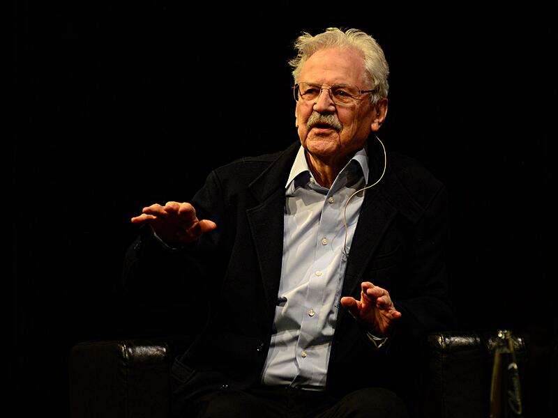 Im E.T.A.-Hoffmann-Theater erzählte Paul Maar hintersinnige Anekdoten aus seinem bewegten Leben.