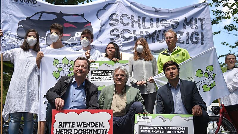 Umweltschützer machen vor Diesel-Spitzengespräch Druck Umweltschützer machen vor Diesel-Spitzengespräch Druck