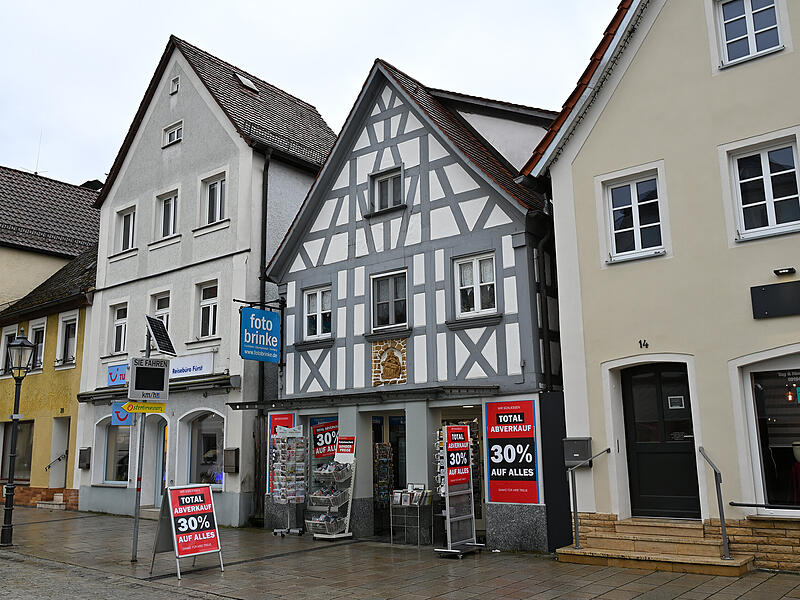 Foto BrinkeForchheim & Fränkische Schweiz Mitte April wird Schluss bei Foto Brinke in Ebermannstadt. Bis dahin gilt noch der große Abverkauf.