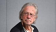 Peter Handke kam zur Urauff&uuml;hrung seines neuen St&uuml;cks