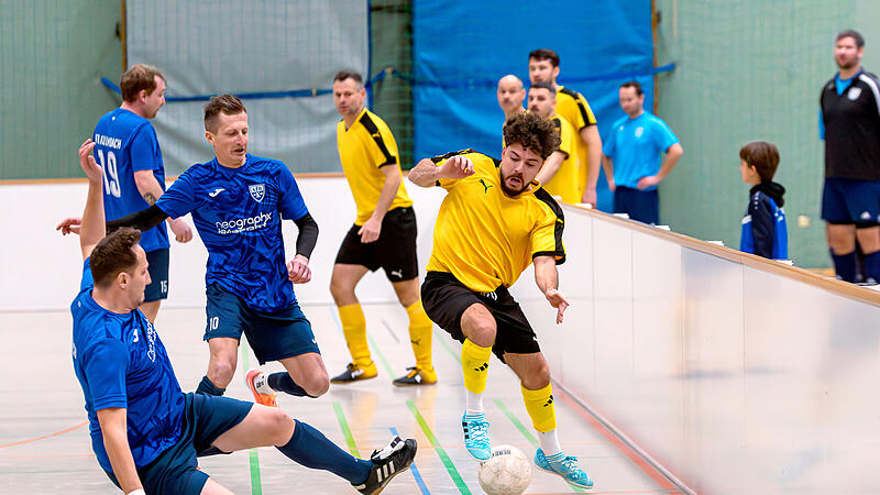 Die Altliga-Teams aus dem Raum Kulmbach spielten in der Sporthalle Weiher um den Stadtmeister-Titel.Die Altliga-Teams aus dem Raum Kulmbach spielten in der Sporthalle Weiher um den Stadtmeister-Titel.