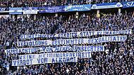 &Uuml;berall in Deutschland machen Fans ihrem Unmut dar&uuml;ber Luft, dass die Fu&szlig;ball-WM nach Katar vergeben wurde; hier rufen Fans von Hertha BSC zum Boykott auf.