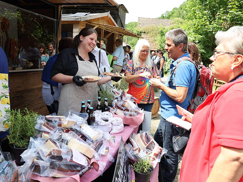 Food- und Wissens-Festival „Zu Tisch! 25“Food- und Wissens-Festival „Zu Tisch! 25“ Food- und Wissens-Festival „Zu Tisch! 25“
