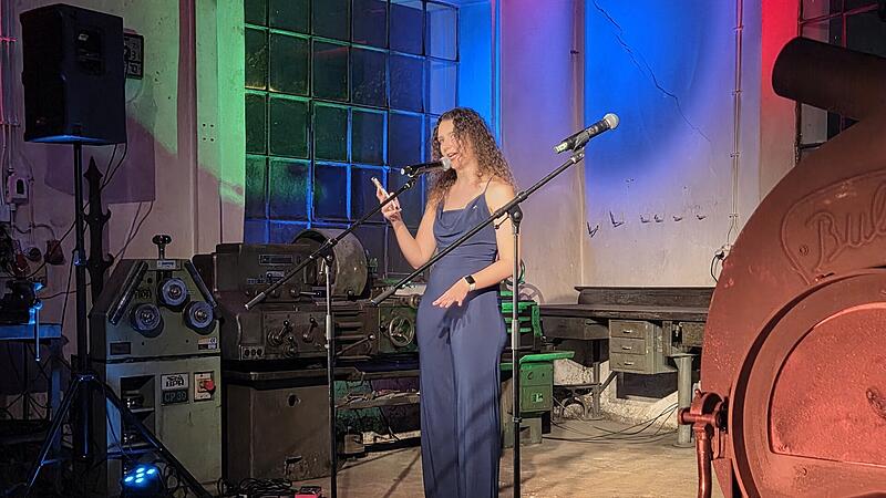 Laura Hybner erhielt bei „hin&herzo“ in Herzogenaurach den Projektpreis.