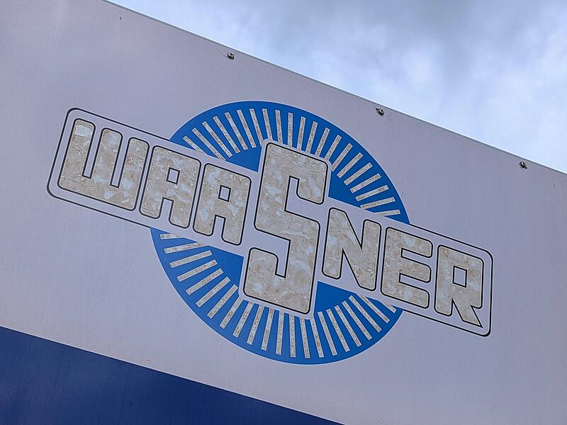 Waasner Forchheim KurzarbeitForchheim & Fränkische Schweiz Regenwolken über der Firma Waasner in Forchheim: Seit Juni ist jeder zwölfte Beschäftigte des Zulieferers in Kurzarbeit. Welche Gründe es dafür gibt und was Geschäftsführung und Angestelltenvertreter sagen.