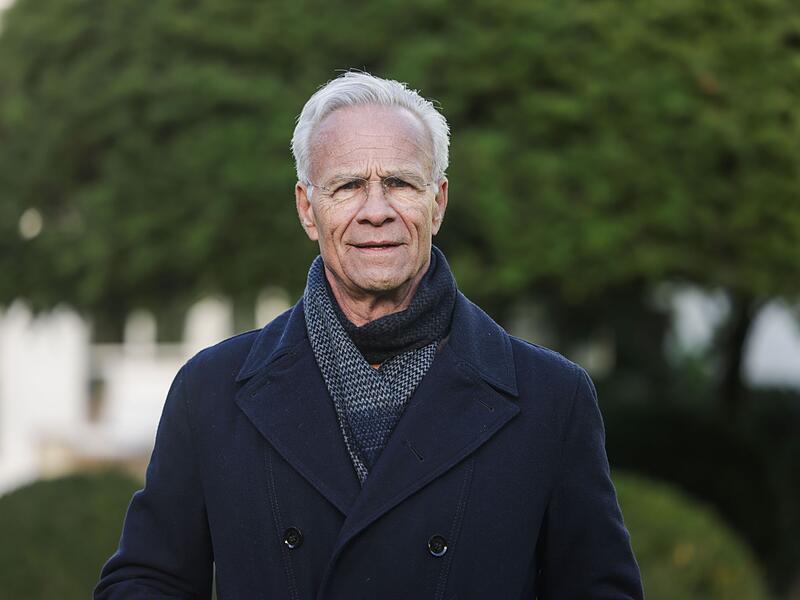Klaus J. Behrendt