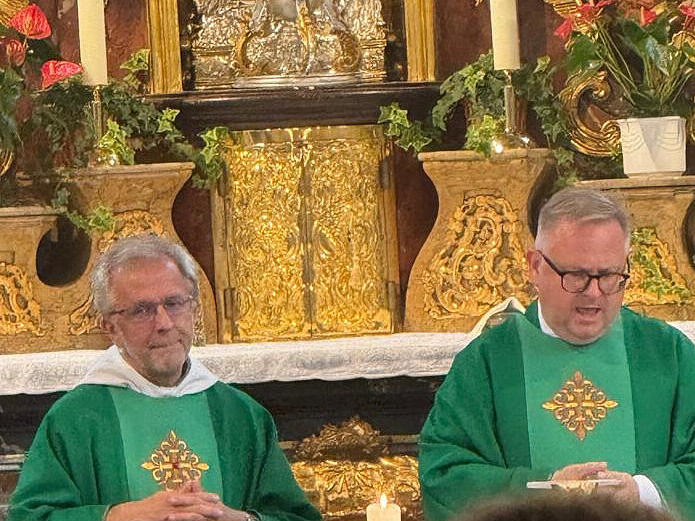 Pfarrer Markus Wittal (links) und Pfarrer Thomas Ringer in Gößweinstein.