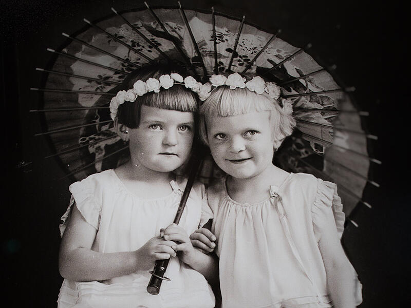 Dieses Foto ist rund 100 Jahre alt und zeigt unbekannte Kinder.Forchheim & Fränkische Schweiz Dieses Foto ist rund 100 Jahre alt und zeigt unbekannte Kinder.Forchheim & Fränkische Schweiz