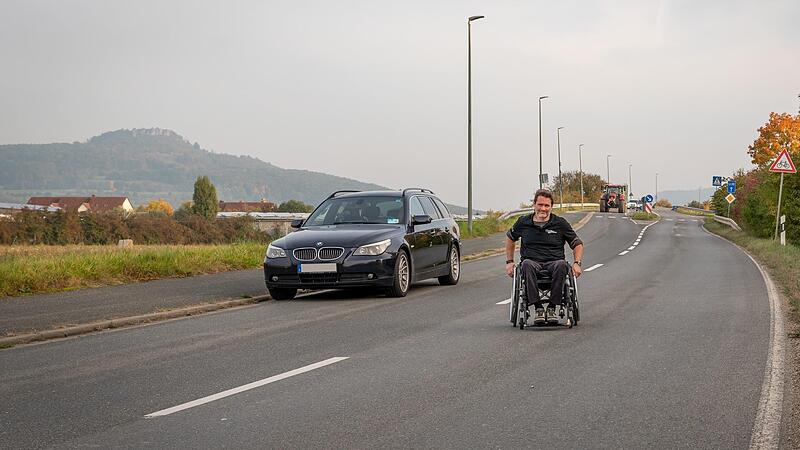 Marc Friedrich muss seit Tagen mitten auf dem &Auml;u&szlig;eren Frankenring parken, auch f&uuml;r ihn ist das Aussteigen dort gef&auml;hrlich.