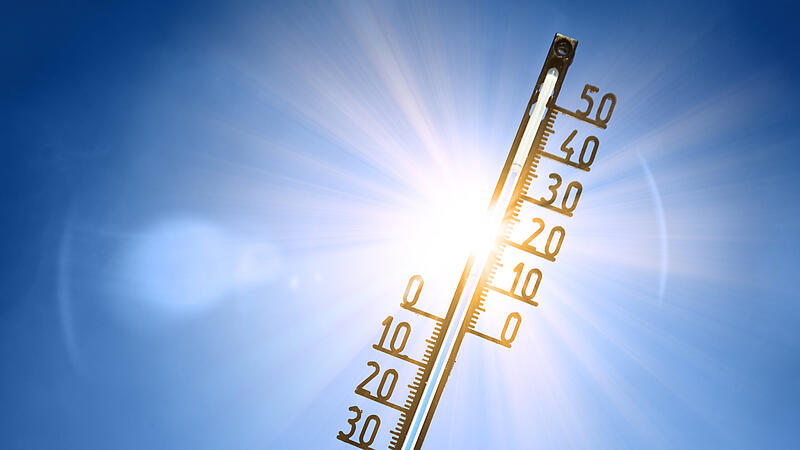 Sommerhitze 35 Grad auf dem Thermometer
