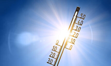 Sommerhitze 35 Grad auf dem Thermometer