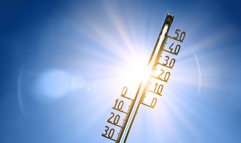 Sommerhitze 35 Grad auf dem Thermometer