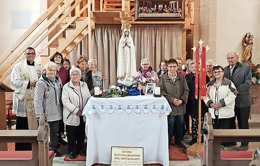 Unser Bild zeigt die Fatima-Nationalmadonna in der Bonifatiuskirche von Züntersbach.
