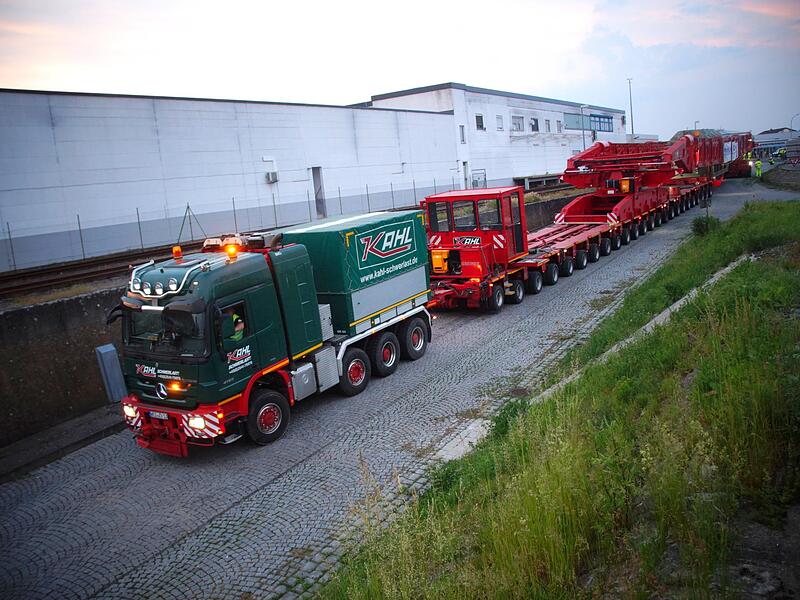 Der Konvoi beginnt zu rollen.