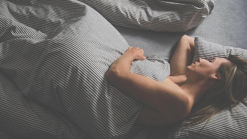 Nur wer erholsam schläft, ist am nächsten Tag auch wirklich leistungsstark und voller Kraft. Nur wer erholsam schläft, ist am nächsten Tag auch wirklich leistungsstark und voller Kraft.