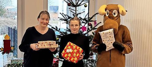 &Uuml;bergabe an die Johann-Eck-Kita.