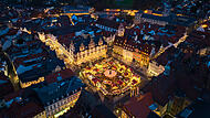 Der Coburger Weihnachtsmarkt von oben.