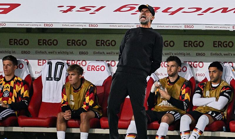Auch Bundestrainer J&uuml;rgen Klopp gefiel nicht alles, was er von seiner Mannschaft am Sonntagabend in Augsburg sah. Das DFB-Team verlor mit 0:1 gegen Griechenland.