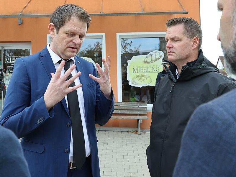 Zwei Beh&ouml;rdenmitarbeiter bei Waffenkontrolle erschossen