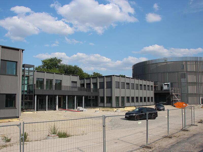 G&uuml;terbahnhof in Coburg: Hier der Blick in Richtung Globe (hinten rechts).