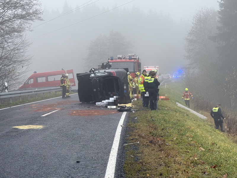 Tödlicher Frontalcrash im Kreis Bad Kissingen: 19-Jährige und 16-Jährige sterben bei Kollision Tödlicher Frontalcrash im Kreis Bad Kissingen: 19-Jährige und 16-Jährige sterben bei Kollision