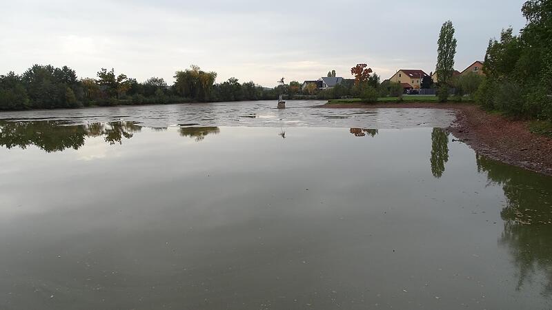 Der Adelsdorfer Eisweiher soll zum Multifunktionspark umgestaltet werden. Der Adelsdorfer Eisweiher soll zum Multifunktionspark umgestaltet werden.