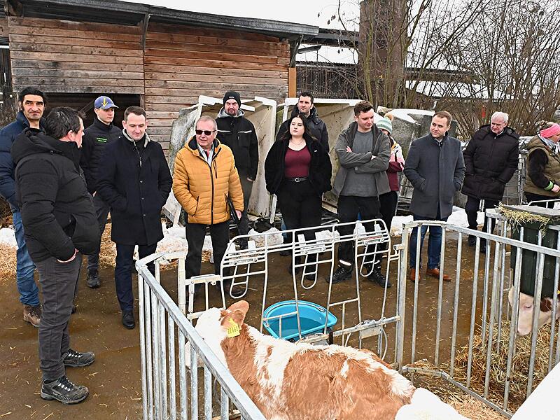 Landratskandidaten diskutieren mit Landwirten