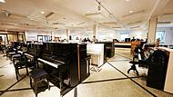 Pianos aller Art vom Hersteller Yamaha verkauft das  Musikhaus Thomann in Treppendorf und im Netz.