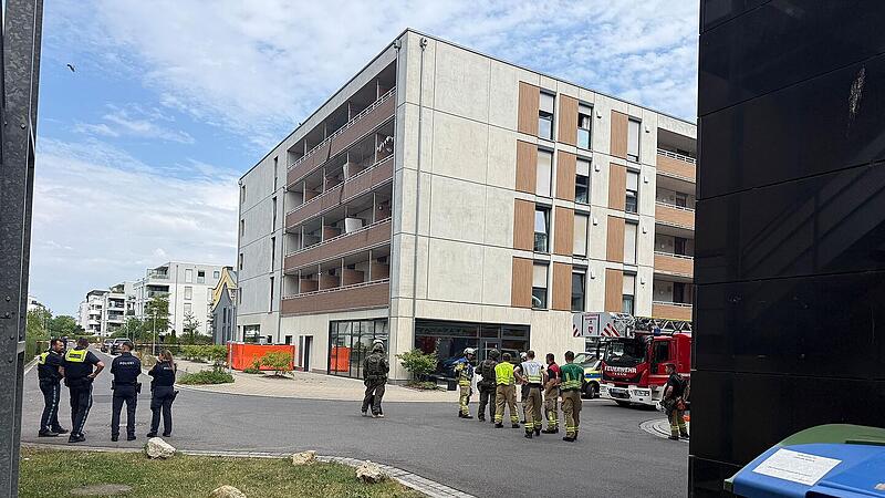 SEK-Einsatz an Universitätsgelände in Bamberg: Mann zückt Messer und verschanzt sich in eigener Wohnung SEK-Einsatz an Universitätsgelände in Bamberg: Mann zückt Messer und verschanzt sich in eigener Wohnung