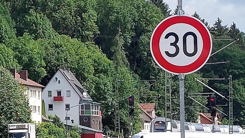 Überraschende Beschilderung in Kronach Überraschende Beschilderung in Kronach