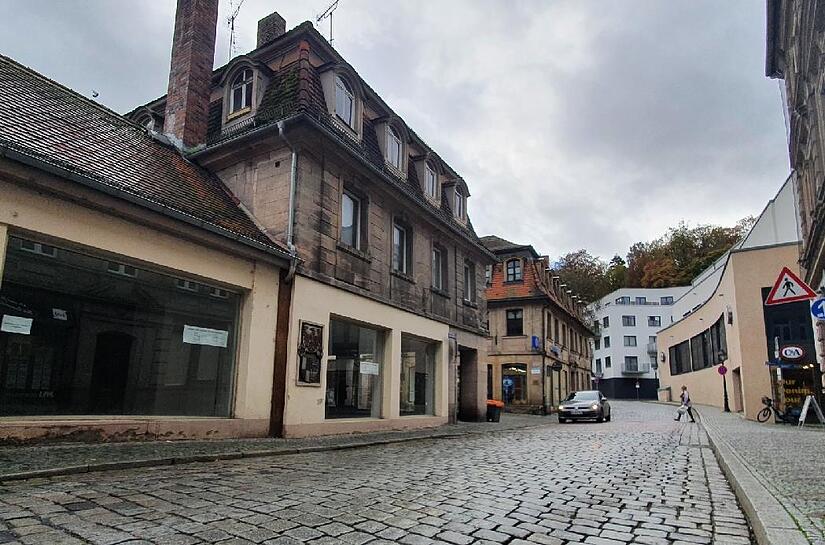 Vor allem die Leerstände in der Langgasse fallen beim Stadtbummel auf.