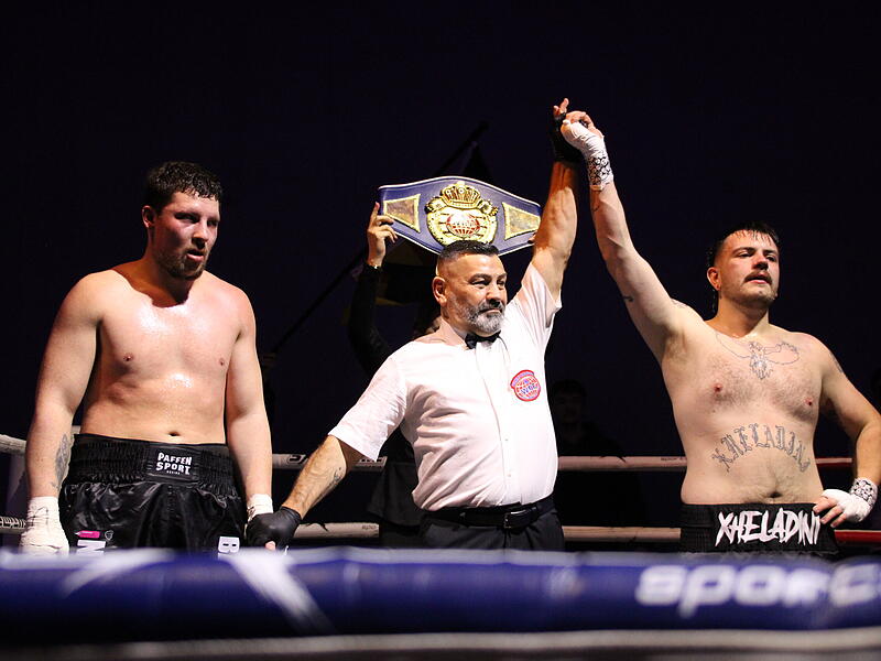 Die besten Bilder von den Profik&auml;mpfen bei der 3. Kulmbacher Fightnight