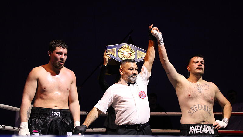 Die besten Bilder von den Profik&auml;mpfen bei der 3. Kulmbacher Fightnight