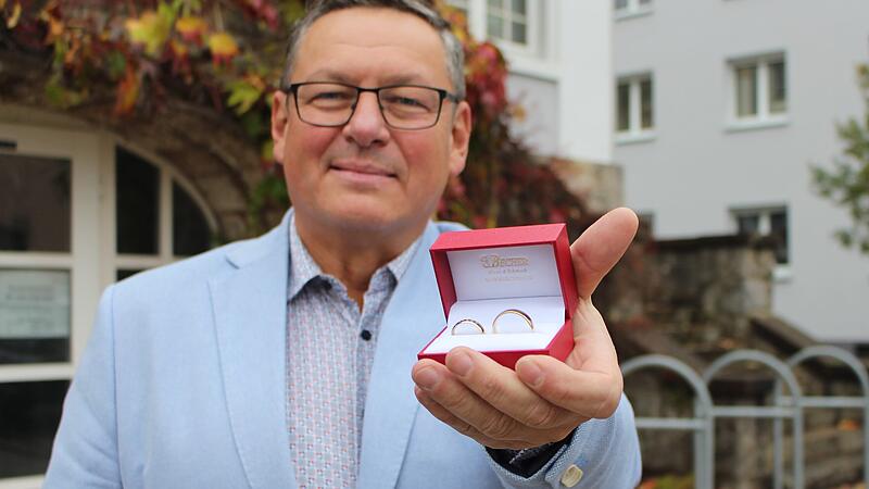 Ab sofort als Eheschlie&szlig;ungsbeamter in Bad Br&uuml;ckenau zust&auml;ndig: Dritter B&uuml;rgermeister Heribert &Uuml;belacker.