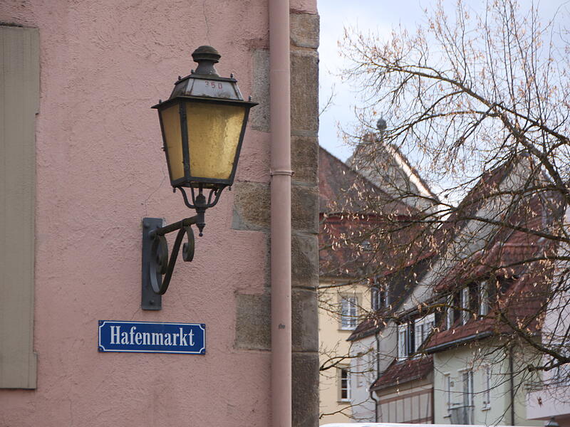 Der Hafenmarkt liegt unterhalb des Angers.