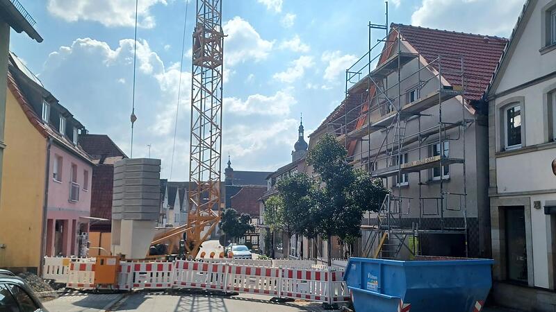 Die Sperrung in der Kapellenstraße ist für viele Autofahrer ein Ärgernis.