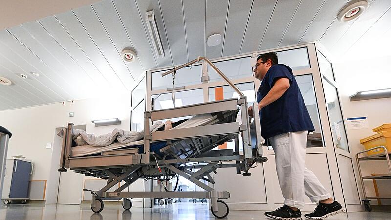 Pfleger im Krankenhaus