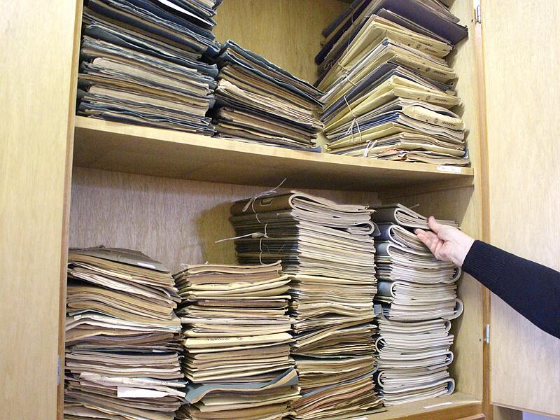 Alte Akten der Marktgemeinde Geroda/Platz müssen ordentlich archiviert werden. Alte Akten der Marktgemeinde Geroda/Platz müssen ordentlich archiviert werden.